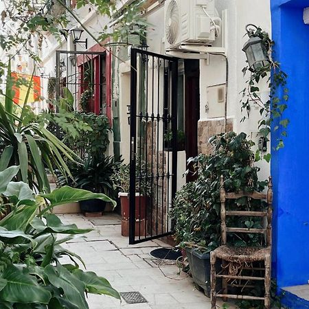 Apartamento En Casco Antiguo De Alicante Bagian luar foto