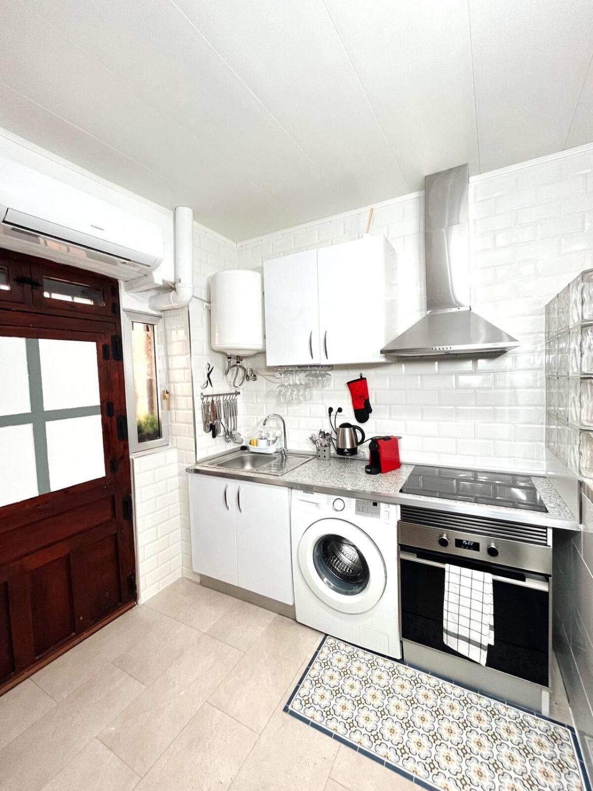 Apartamento En Casco Antiguo De Alicante Bagian luar foto