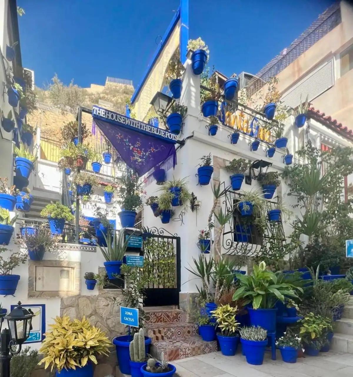 Apartamento En Casco Antiguo De Alicante Bagian luar foto