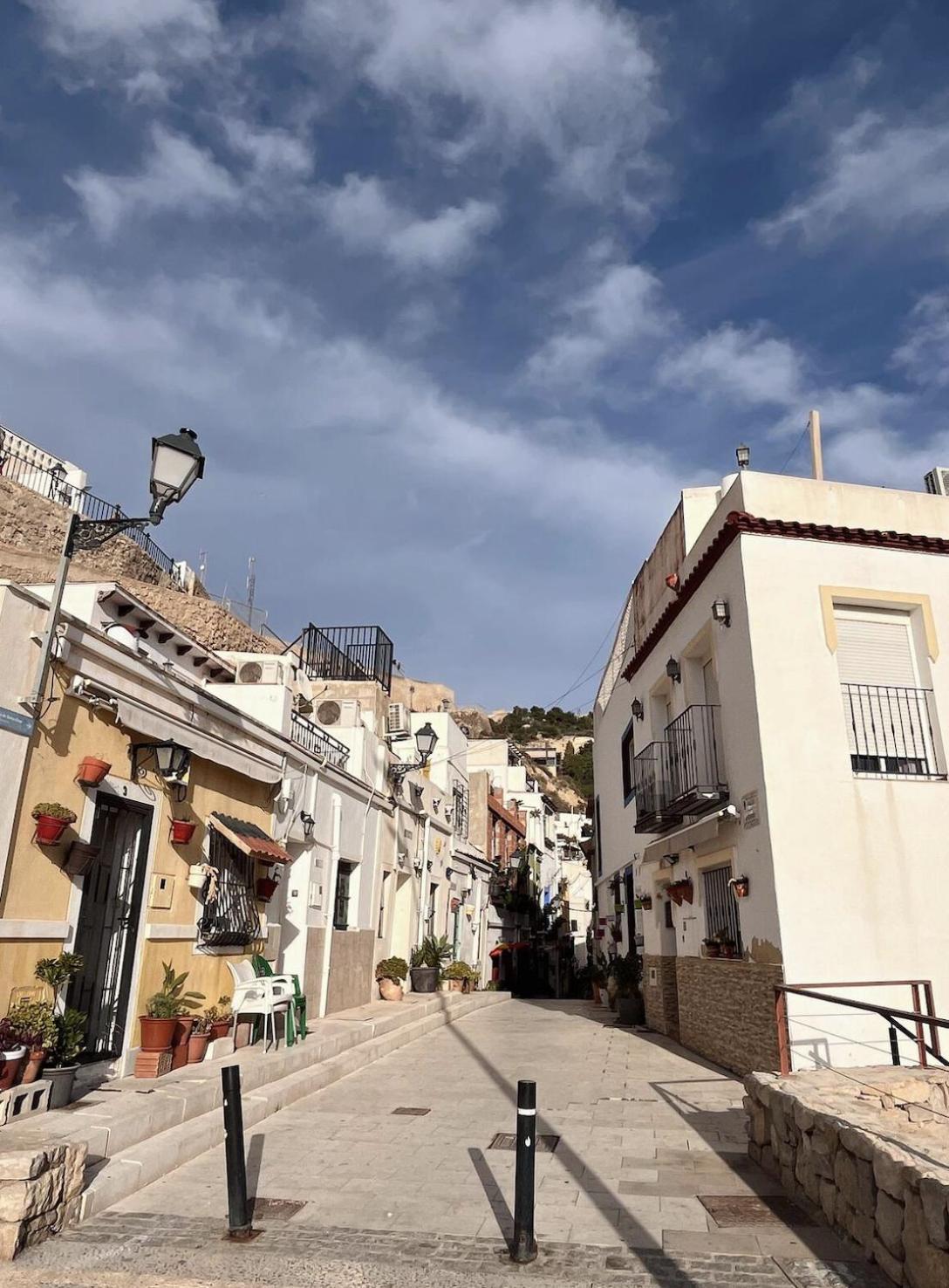 Apartamento En Casco Antiguo De Alicante Bagian luar foto